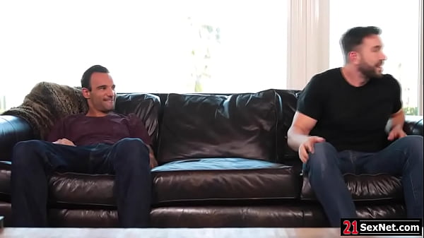 French girlfriend dp fucked by two guys