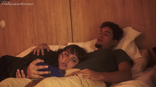 Mi hermanastra me deja meter mi pene en su boca y casi nos descubren nuestros padres FANTASIAHARDCORESEX