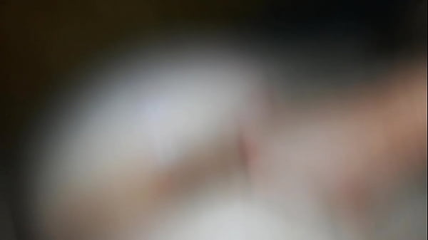 Manoseandola bien rico, me encanta su culo.