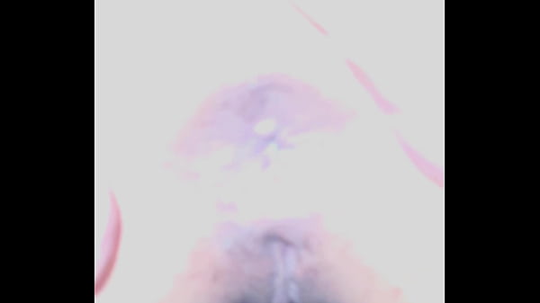 La leche de su verga en mi ano sale chorreando y sonando